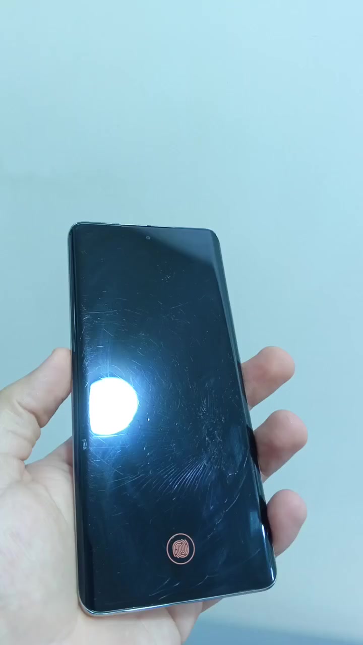 اسم الجهاز : honor x9b
ذاكره : 256
النظافه : الكلاس الخارجي مفطور فقط الشاشه مابيها اي مشكله
النظام : اونر ماجك OS
حاله الجهاز : لا مفتوح ولامصلح شرط الفحص وين ما يعجبك
الملحقات : جهاز فقط 
السعر  : 240 الف شامل ويه التوصيل 
***********
