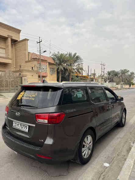 كيا سيدونا 2016 مكفوله ضربه صبغ 
مكينه كير تبريد جاهزه ..تخم تاير جديد 
فول مواصفات …7 راكب 
بيبان كهرباء . صندوق كهرباء . تحكم ستيرن . شاشه . منضومه زنون جديده
تبريد 3 قطع . السياره جاهزه ماشيه 122
رقم بغداد بأسمي مشروع وطني 
السعر 175 بيها مجال …*********** البصرة
