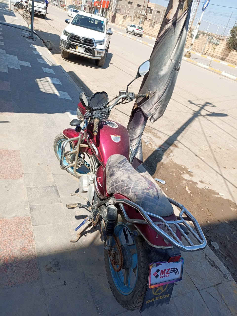 السلام عليكم موطور للبيع نوع mz نظيف نظيف بالصوره تجي تاخذه نقص زنجيل الموطور مكفول من المحرك من الشاطئ للنتصال اكثر على هاذا الرقم موجود ***********موجود
