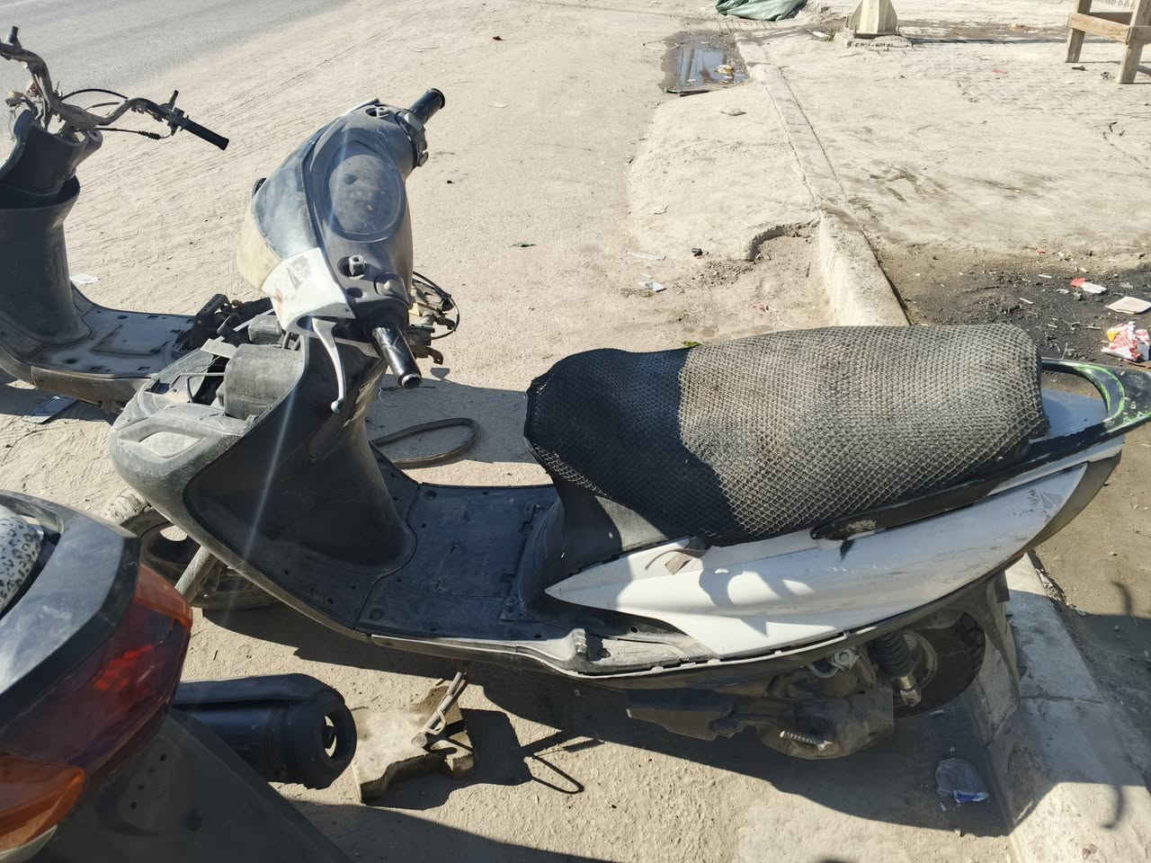 سلام عليكم
ماكس 140 للبيع شغالة ناعمة محرك مكفول نواقصهة باتري وكشن شغالة هندر بكل وقت السعر 150 مكان بغداد البياع ***********
