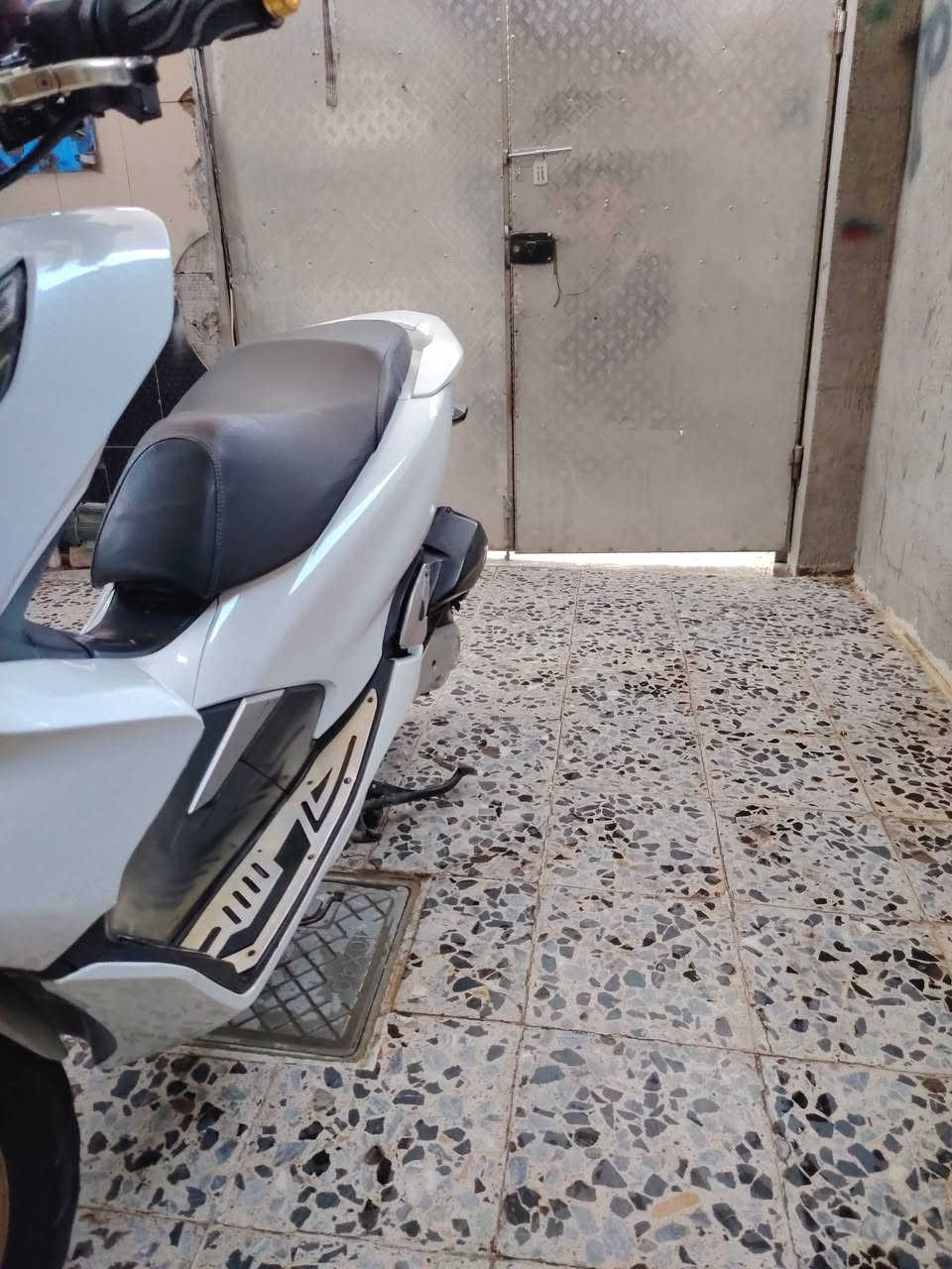 سلام وعليكم بي سي اكس جيل الثالث دراجه نضافه ١٠٠عل ١٠٠ شلعه معدل مال جناي سعره ١٥ونص بيها مجال لشراي العنوان بلديات ***********
