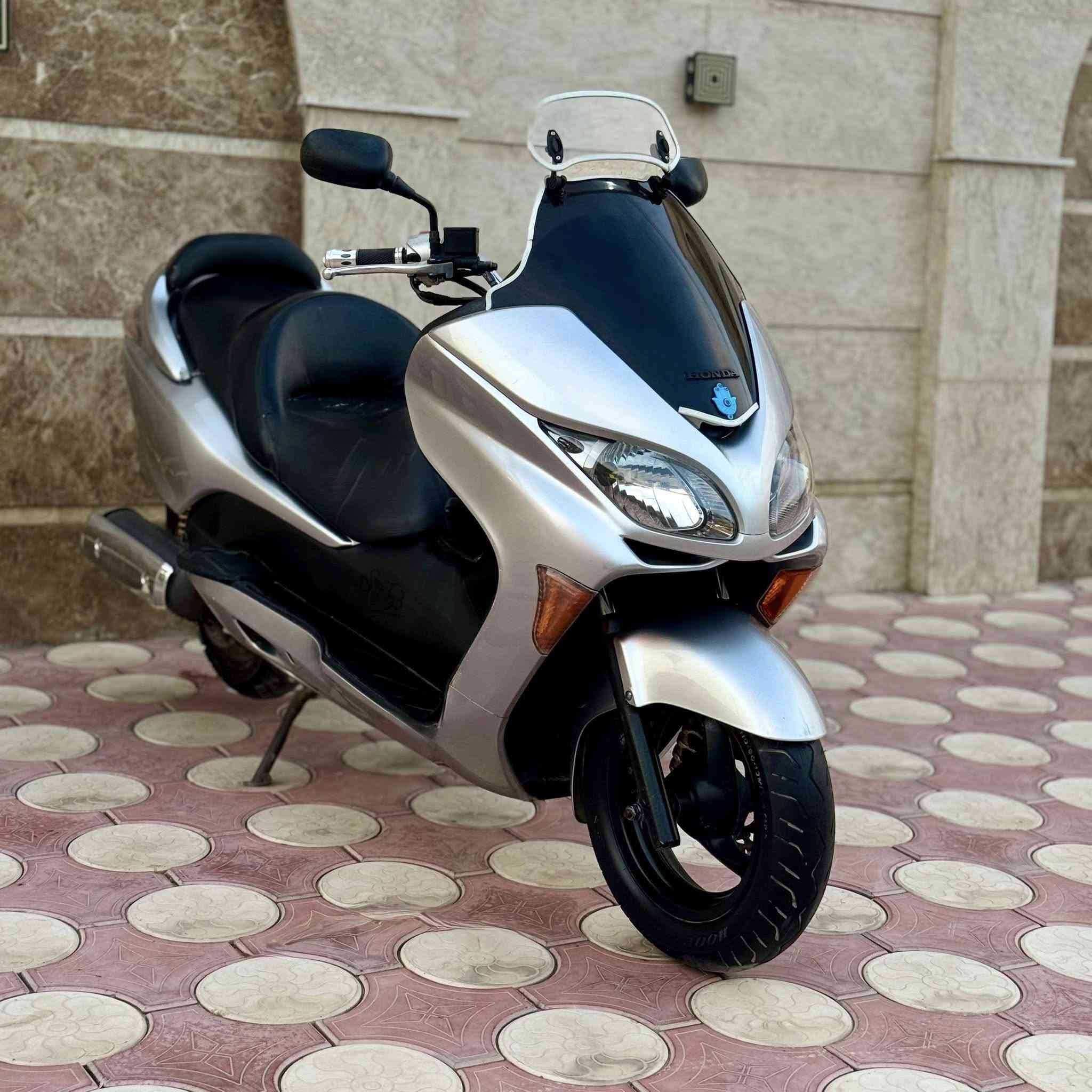 صبحكم الله بل خير ❤️
فورزه 0/9 دراجه رمبه  كفاله عامه 🧿

7كير 4تحويلات كرستال  لون مميز 👍🏻

ماشيه 55الف حقيقي 🏍️

كلهة ابلادي وكلهة شغالة مكينة فول 🧧

جامه قطعتين دراجه ABS📑

كهربائيات كلهة شغالة ونضافتهة فول شرط احلى من الصور📸

هم أوراق موجودة مكاني بغداد مدينه الصدر  

توصيل جميع محافضات عامه
***********

