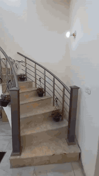 سلام وعليكم
البيت اللبيع 100 متر طابو زراعي سند 25
يتكون البيت من طابقين والثالث بيتونه على كبر البيت مكونات البيت 3 غرف نوم 3 صحيات وا استقبال كبيره وا صاله كبيره من ضمنها مطبخ وترك صغير والبيت ركن 
العنوان البلديات ضياء الحلفي قرب عماره ابو اسعد بفرع مطعم نعناعه ثالث فرع بيت ركن
جامع السيد كاضم الفضلي
رقم الهاتف 
*********** ابو احمد 
يوجد وتساب
