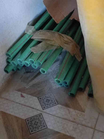 سلام عليكم للبيع محل إنشائية وكهربائيه بيع شلع ستوني مفتح صار شهر ونص والله شاهد سبب البيع كوني موضف ومارهمت الشغله ويه الدوام ودوامي 10ايام موقع المحل النجف حي النداء شارع 30قرب مدرسه الكرم والجود مقابل أسواق الخزعلي ومقابل صيدليه احمد ماجد تريد المحل تكعد بيه موجود تريد بس الغراض هم ابيعن بس شلع ابيع 

ملاحظه اجاره المحل 200الشهر وباقي من الااجار شهرونص يعني مدفوعات وتساب ***********
