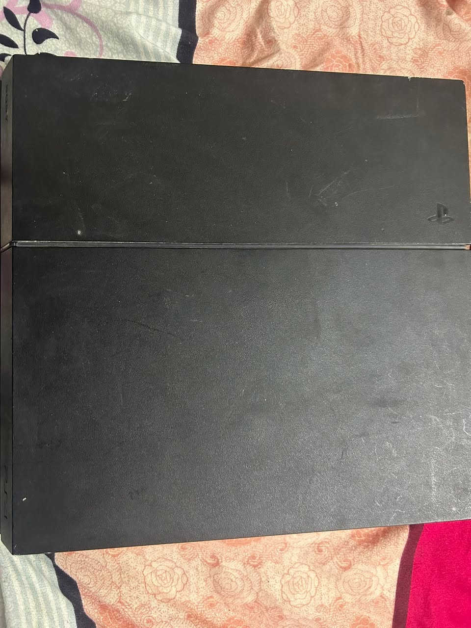 بلي فور فات يحتاجلة بس جوستك وقرص الكيبلات كاملة نضافة ٩٠ بالمية ما مفتوح ابد المكان بغداد البلديات حي الصحفين قرب اسواق جدو للتواصل *********** متوفر واتس السعر ١٧٥ وبي مجال
