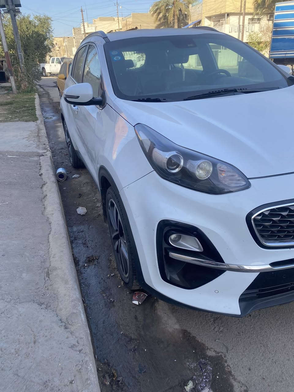 سلام عليكم
اخوان للبيع أو مراوس حسب القناعه  
KIA :SPORTAGE
السياره وارد خليجي 
بيه ملاحضات بسيطه  
المشه مالته 142900km
السياره رقم بغداد بأسمي 
يعني تحويل ثاني يوم السعر خاص 
رقم الهاتف 
1-***********
2-***********
