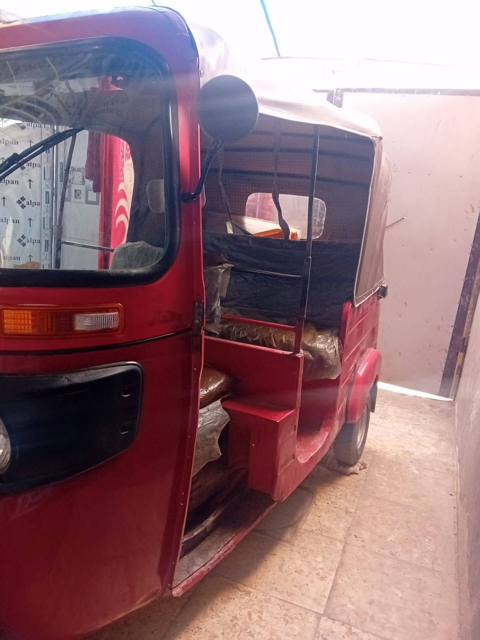 سلام عليكم تكتك البيع موديل 18مجفته جديد رقم واسط بسمي مكاني بغداد ابيعلك طافيه ضفيره خلفيه جديده السعر 4600وبيهه ***********
