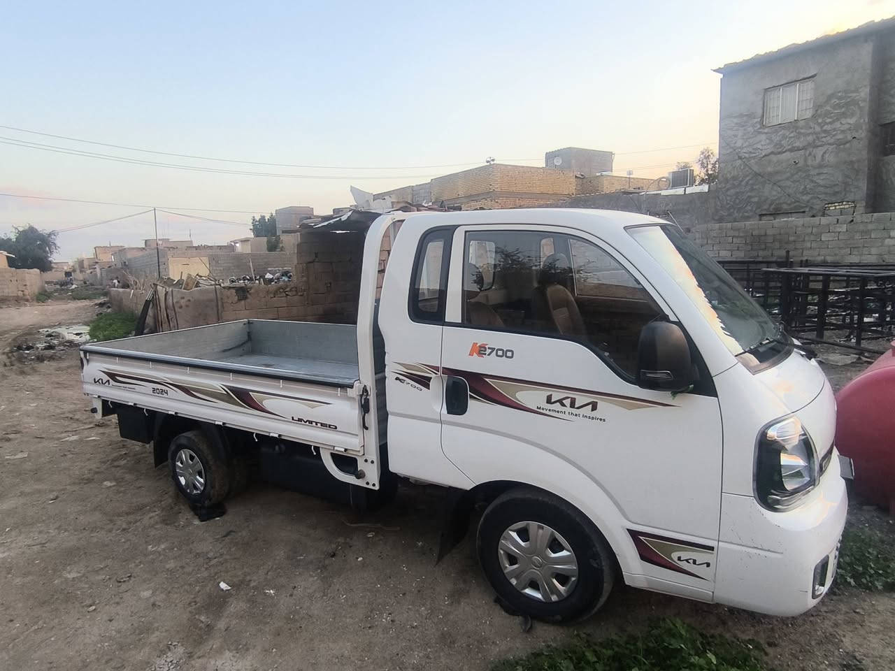 سلام عليكم كيه موديل 24سياره كفاله عامه رقم واسط مكان واسط كوت ماشيه 70الف السعر 150وبيه مجال قليل ***********
