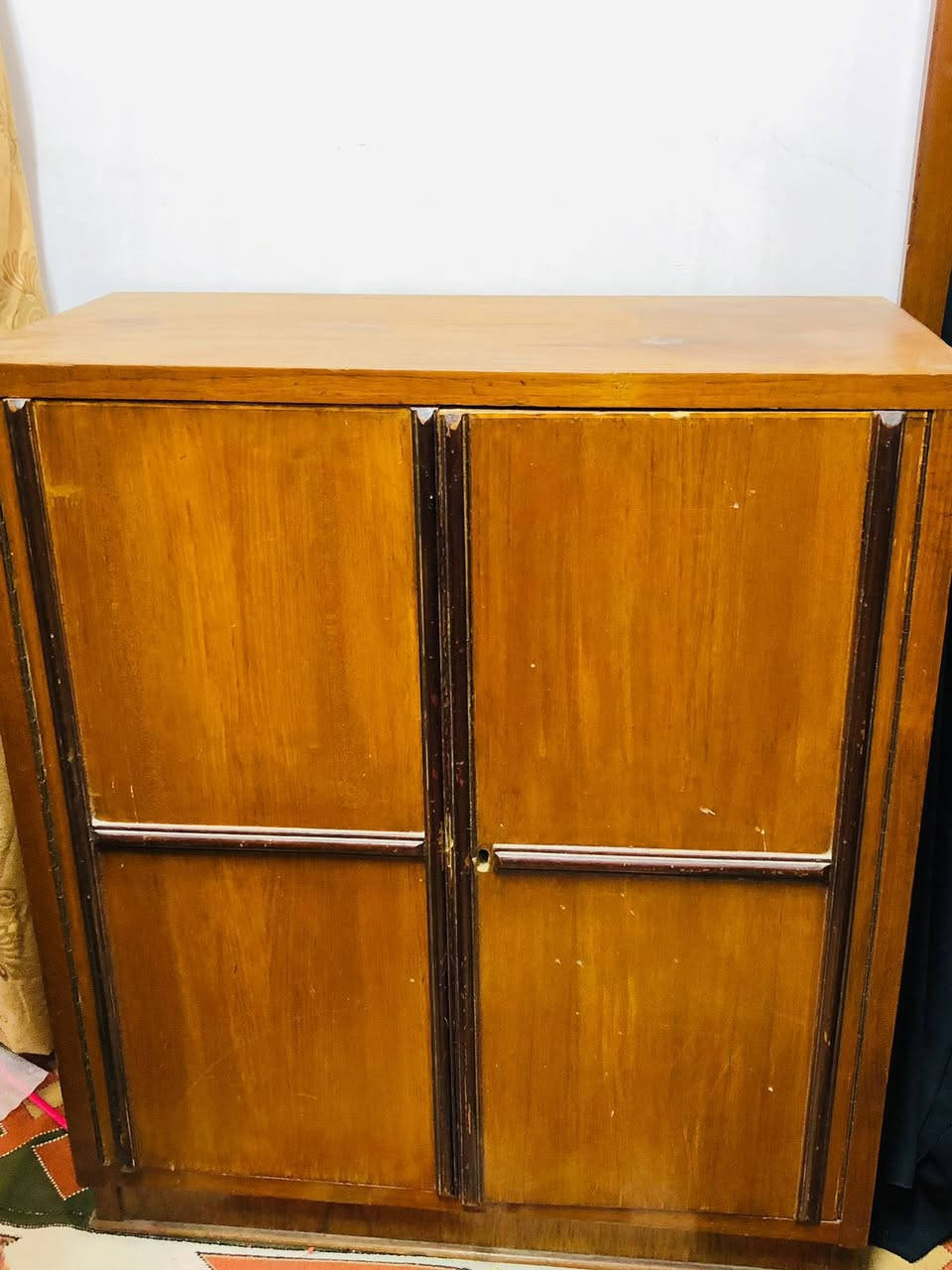 السلام عليك غرفة  اخشاب صاج اصلي للبيع للتواصل على الرقم *********** و***********
