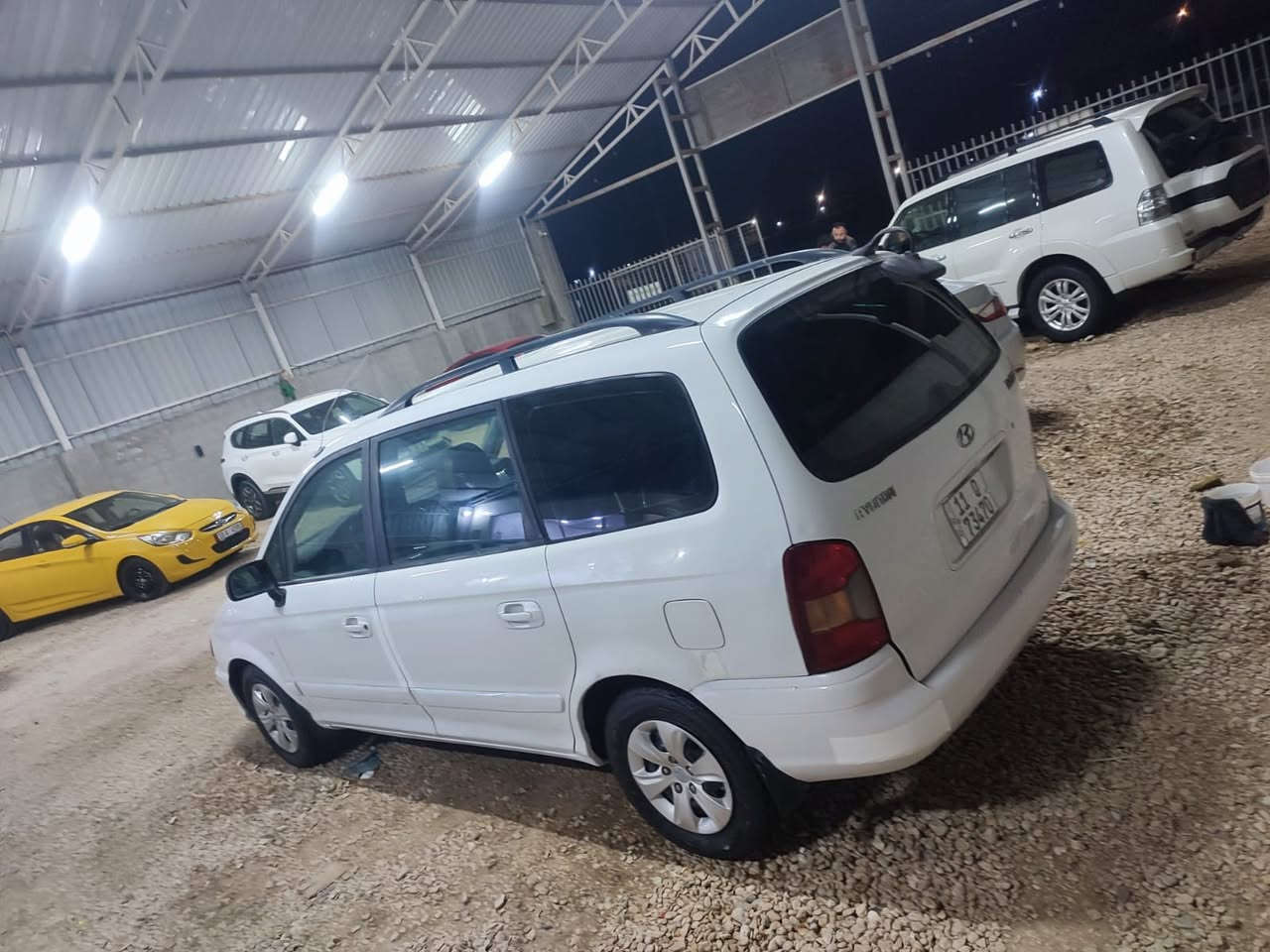 السلام عليكم ورحمة الله وبركاته
هونداي تراجيت موديل 2004 خليجي سياره جديده  وبلاديه بيها رشات صبغ بسيطه 

محرك كير حداديه كل جاهز تخم تاير جديد سياره كامله مابيها نقص ابد 

سبعه 7️⃣ راكب 

شاشه كأمره 

حجم المحرك 2700 

رقم بغداد دولي هزه وسنويه جدد 

السعر 68 وبيها مجال 

مكانها بابل مركز المدينه 

للاستفسار الاتصال على الرقم التالي 

***********
