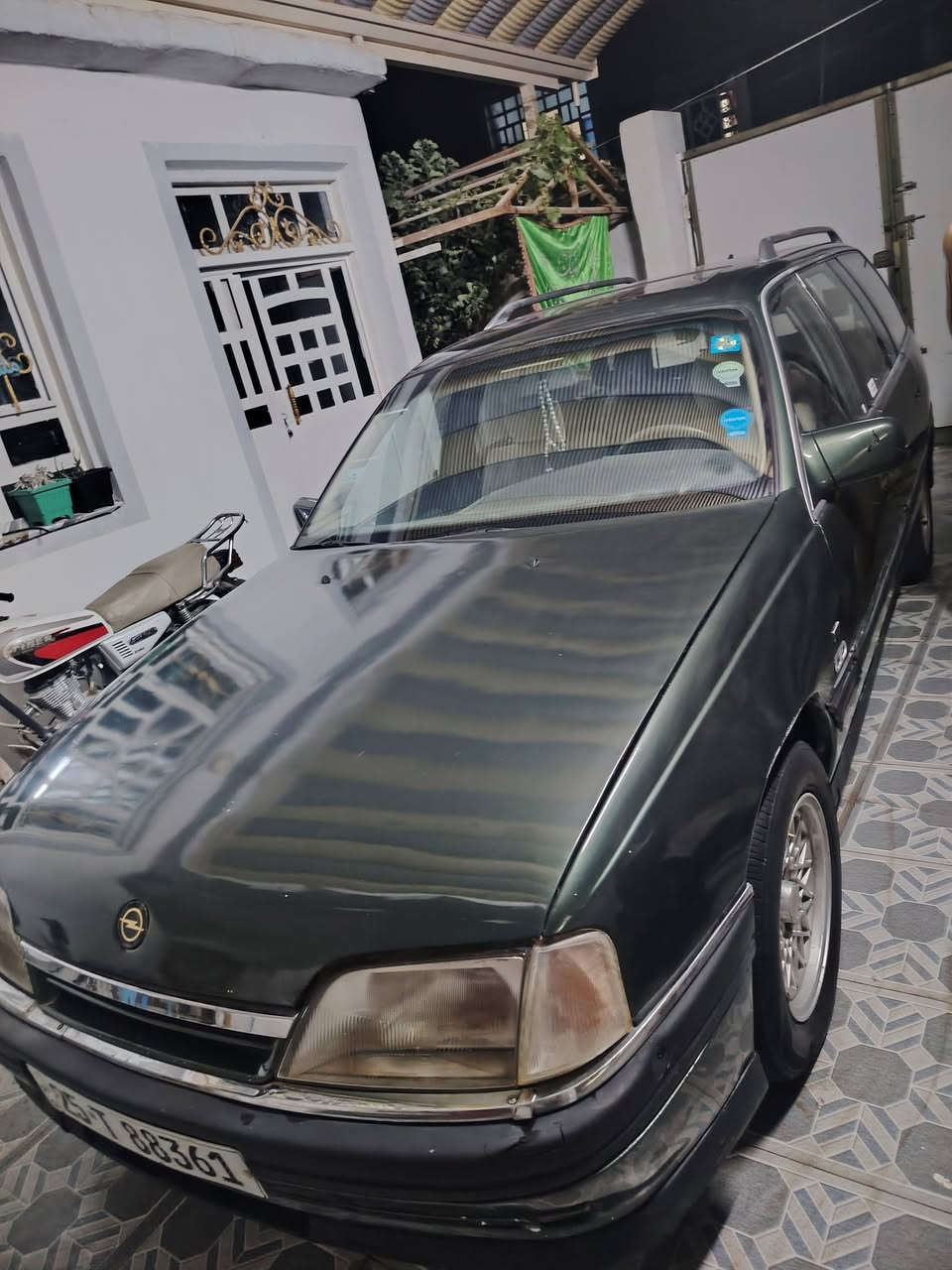 السلام عليكم اوبل اوميكه استيشن موديل 92 كير عادي مكينه 2000بلادي رقم كركوك انكليزي سنويه نافذه لسنه 30سيارة جاهزة من اي شي مكان السيارة محافظة الديوانية الاستفسار اتصل ***********@ ملاحضه اوربي
