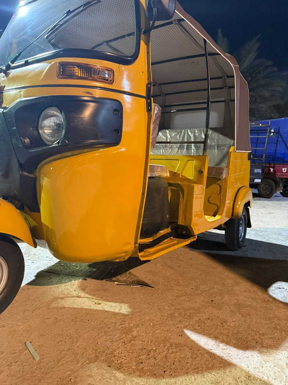 يالله
تكتك 2020/12 رقم وسنويه تحويل ثاني يوم 
كير مكينه اكسل لاتنقيص ولا تبخير كشر نضيف 
كهربايات شغاله جاهزه كبل للشارع 
سعر 5900 وبيه مجال مكاني بغداد 
*********** اخوان ماعندي خاص ولا واتساب اتصل واني خادم اقره زين قبل لا دك
