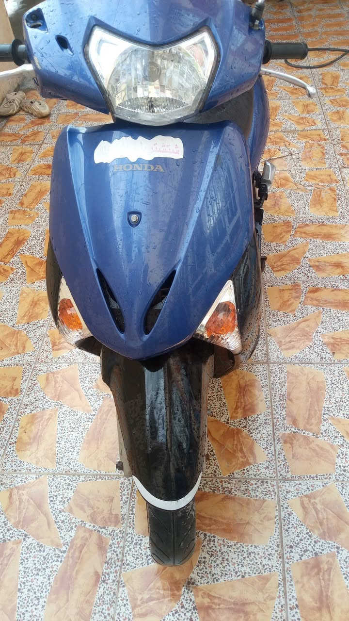 ليدي حديث مكينه بلادي وكفره الصلي ونضافه دراجه بس تركب وتمشي كلشي ماعيزهه شي كلشي كامل السعر 8 ورقات /// ***********
