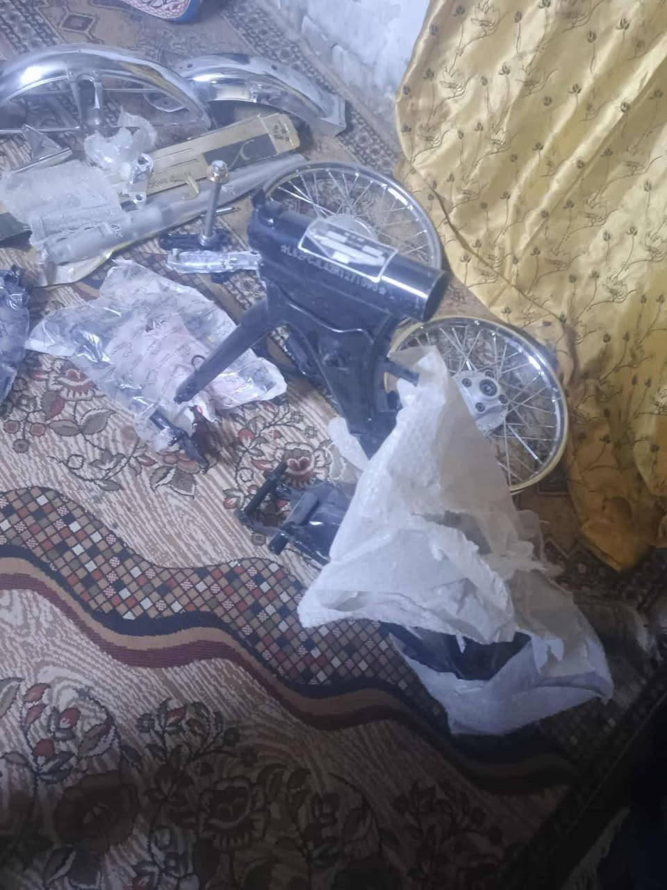 سلام عليكم غراض مال دراجه أيرانيه للبيع ٣٥٠ وبيهن مجال رقم ***********
