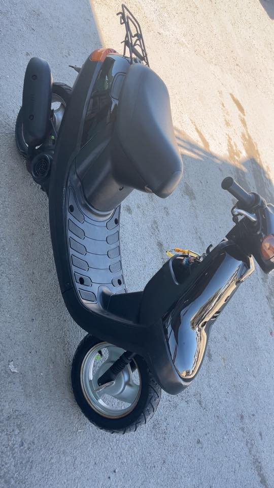 سلام عليكم دراجه بوتين للبيع نضيف محرك ما مفتوح سعر 700 بي مجال تفاصيل خابر عل رقم ***********
