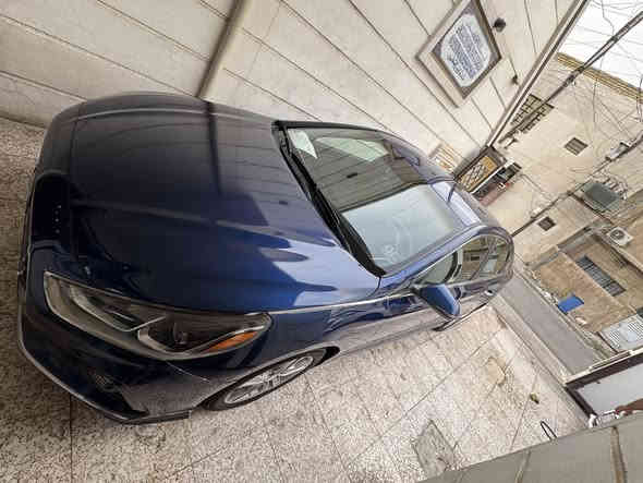 سوناتا ٢٠١٨ وارد امريكي 
المسافة المقطوعة : ٤٨ ميل 
المواصفات : لد امامي 
رادارات جانبيه 
كامره خلفيه 
شاشة carplay
كاميرا دواره 
حساس خلفي 
بصمة تشغيل 
مستشعر فتح الصندوق
كشن كهرباء 
اشاره بالمري
٥ انظمة قياده
مكينة ٢٤٠٠ gdi
الضرر : الدعاميه والجاملغ الايسر بدون دواخل وبدون ايربالك 
السعر : ١٣٠ قابل للتفاوض 
احمد ***********
