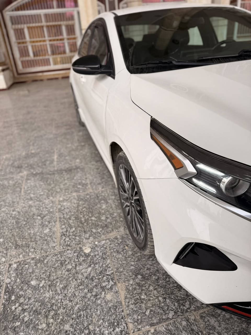 كيا فورتي موديل 2023 جيتي لاين فول مواصفات بدون سلايت
حادث فقط دعاميه مبدله بلاد نفس اللون
وبارد بيها بسيط 
سياره كفاله من صبغ فقط بيها بارد 

مواصفات -
محرك 2000دوش المرغوب
بصمة +تشغيل عن بعد
رادار (امامي +خلفي +جانبي)
شاشة حجم كبير 
بكلايت led
اشاير بالمري الجانبية 
صندوق ذكي
رقم أربيل دولي تحويل او وكاله ثاني يوم
ويل كب gt line حجم كبير 
السعر 165 
العنوان بابل - شوملي 
‭0772 500 5734‬
