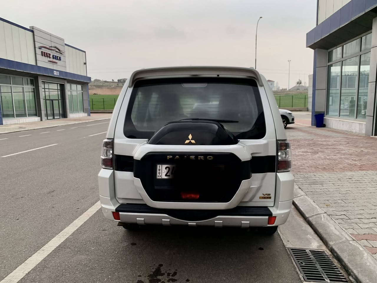 باجيرو  2018
ماشي 58  km
جملوغ  صبغ 
محرك 3000 
مواصفات 
صقف فتح 
الون داخل  بيجي 
سعر 205$$
***********
