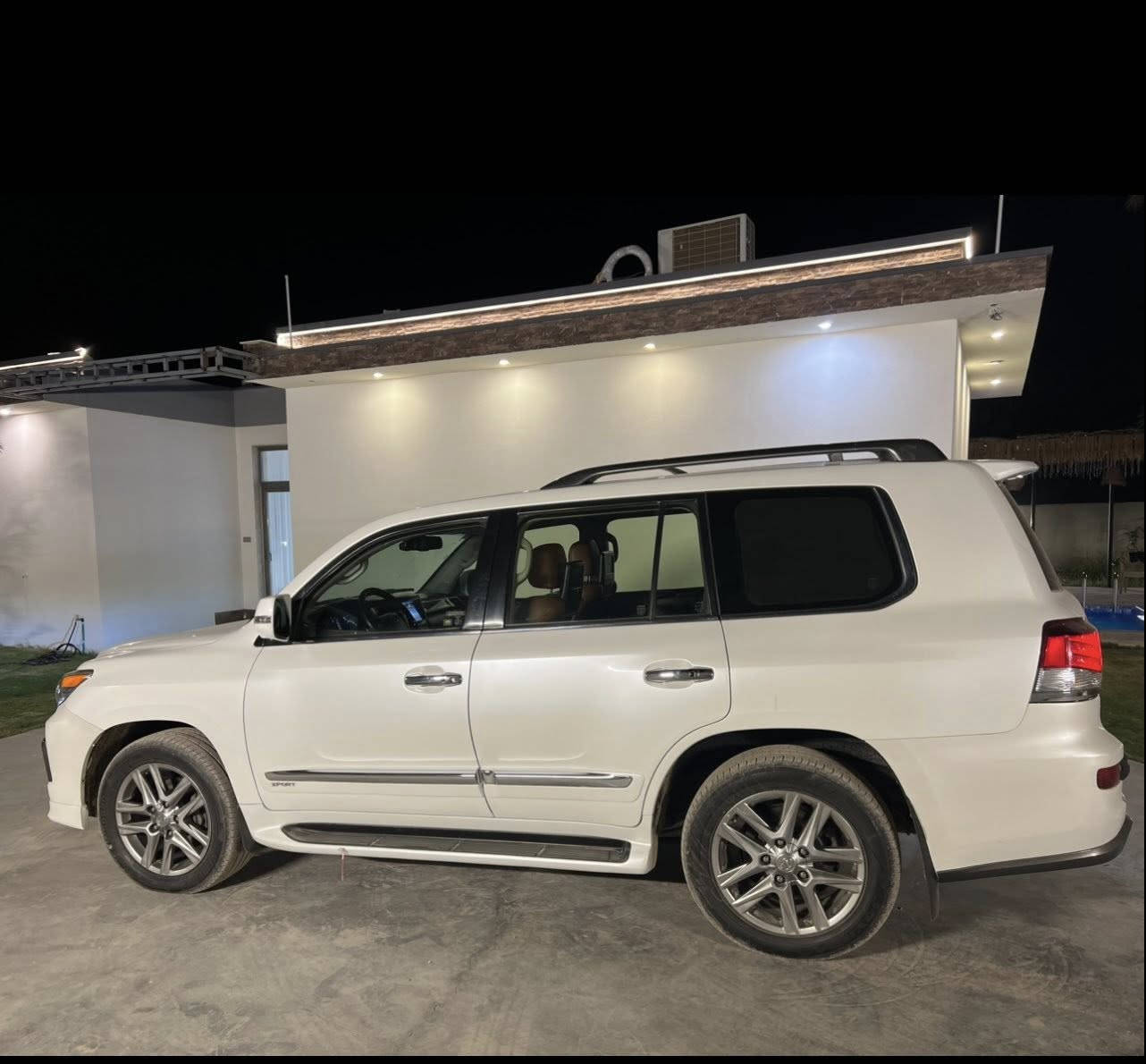 السلام عليكم من رخصة الأدمن

🌺🌺🌺🌺🌺🌺🌺🌺

‏للبيع لكزس LX 570 2013
رقم بغداد انكليزي بسمي تحويل ثاني يوم

اللون: ابيض صدفي 
فول مواصفات ١/١ 
8 سلندر محرك 5700 
* داخل قرميدي 🟠
* 4 كامرات 🎥
* سلايت
*   كراسي جلد 
*   كراسي كهرباء 
* تبريد ثلج 🥶❄️
*   تدفئة تبريد بالكشن
*   ٣ شاشات اصلية 🖥
*   تشغيل عن بعد
*   جكات 
*   فور ويل
*   أنظمة قيادة
*‏ CRAWL نظام 
*   ثلاجة 
*   فول تحكم ستيرن 
*   ستيرن كهرباء
*   دبل كير ( عادي+ اوتوماتيك)
*   شفتات كير بالاستيرن
*   دبل حساس ( امامي+خلفي)
*   مرايات كهرباء (شفط)
*   لايت عدسة زنون عالي ناصي 
*   زراك لايت
*   ويل 20 🛞
*   ماشية 180 حقيقي

* السيارة بالواقع احلا من الصور 😍❤️

مكان تواجد السيارة: بغداد - كرادة 📍

السعر: 350 و بيهة مجال بسيط للشراي

للأستفسار الأتصال ⬇️
— —
***********
***********
