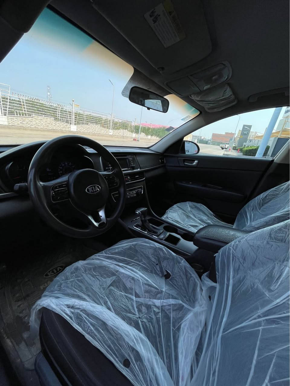 للبيع كيا اوبتيما موديل 2016 وارد كندي رقم ذي قار رقم وهزه جديده سنويه 28 مواصفات اس اي عاديه شاشه كامره تحكات محرك 2400 السياره جاهزه محرك كير حداده تبريد ثلج تخم تاير مابيهه اي نقص عوزهه بس سايق السياره حادثهه من كندا جاملغ وباب صفحه اليمنه بدون دواخل وهنا بلعراق صار بيهه رشات صبغ ابيع حزام اتكفل رسميات وعيب شرعي والباقي شوف العين السعر 104 بسعر الاكسنت وهاذا رقم راعيهه مكان السياره البصره *********** البصرة, العراق
