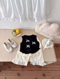 طقم بناتي • ١-٤ سنوات • قلعة سكر