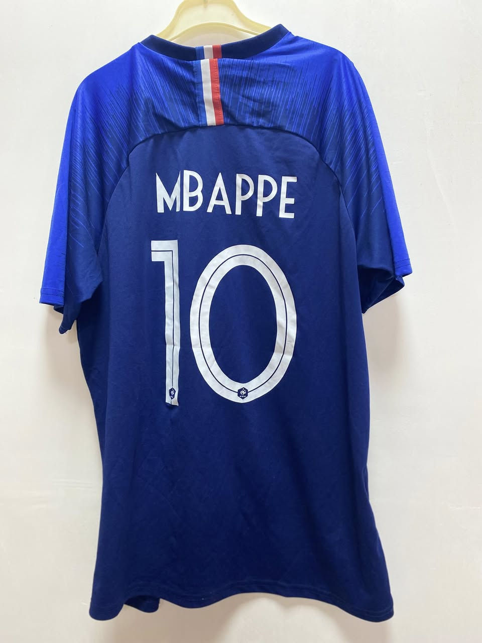 فرنسا ٢٠١٨ قياس اكس لارج…السعر ١٠ والتوصيل مجاني


**إذا كنت صاحب هذا الإعلان وتريد حذفه لأي سبب، رجاءا أرسل رسالة إلى الدعم الفني**