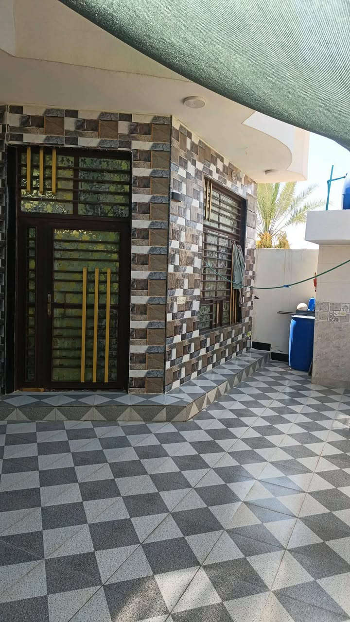 سلام المكان سلام عليكم بيت    الجعار  حيال زراعي الشهيد المهندس ابو مهدي  المساحه 200 متر وجه 10 نزال 20 غرفتين نوم وصالة وستقبال ومطبخ ومنور وممشه


**إذا كنت صاحب هذا الإعلان وتريد حذفه لأي سبب، رجاءا أرسل رسالة إلى الدعم الفني**