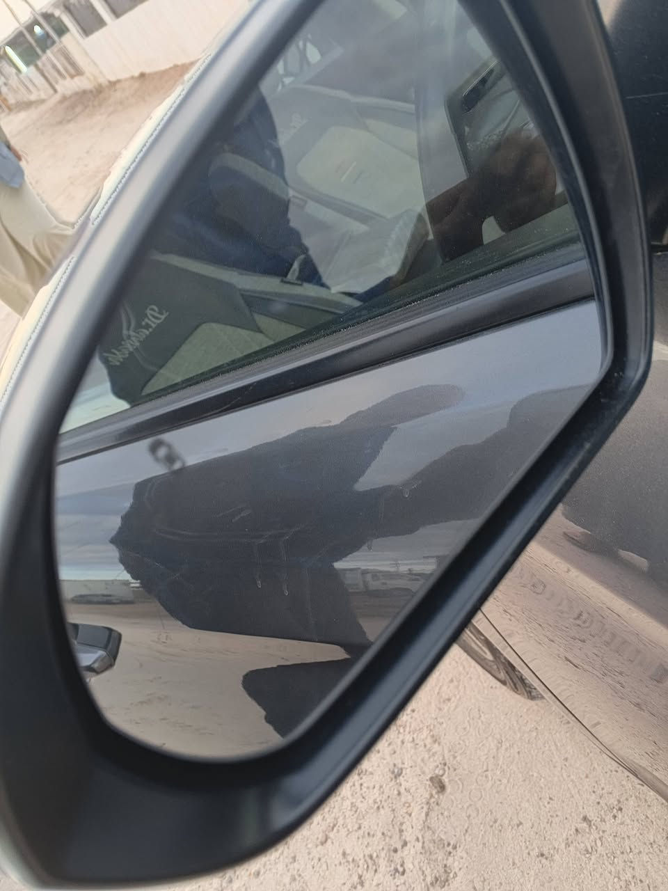 من رخصة الأدمن المحترم 
النترا موديل 17 فول 1/1
فتحه 
بصمه 
تحكم ستيرن 
اشاير بالمري 
تدفئة بالكشنات 
حره مسجلة انبار جديده 
السعر 13500 
***********
