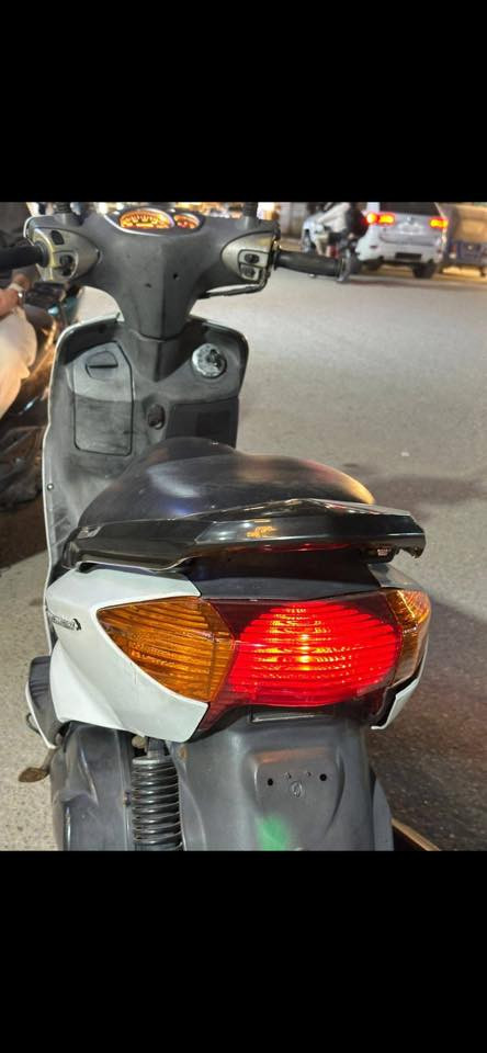 السلام عليكم سكنس ياباني ستان كهرباء دراجه امرتبه وخير من الله لون ابيضّ دراجه نضيفه مكاني الشعب رقم تليفون ***********
سعرها 650 وبيها مجال للشراي
