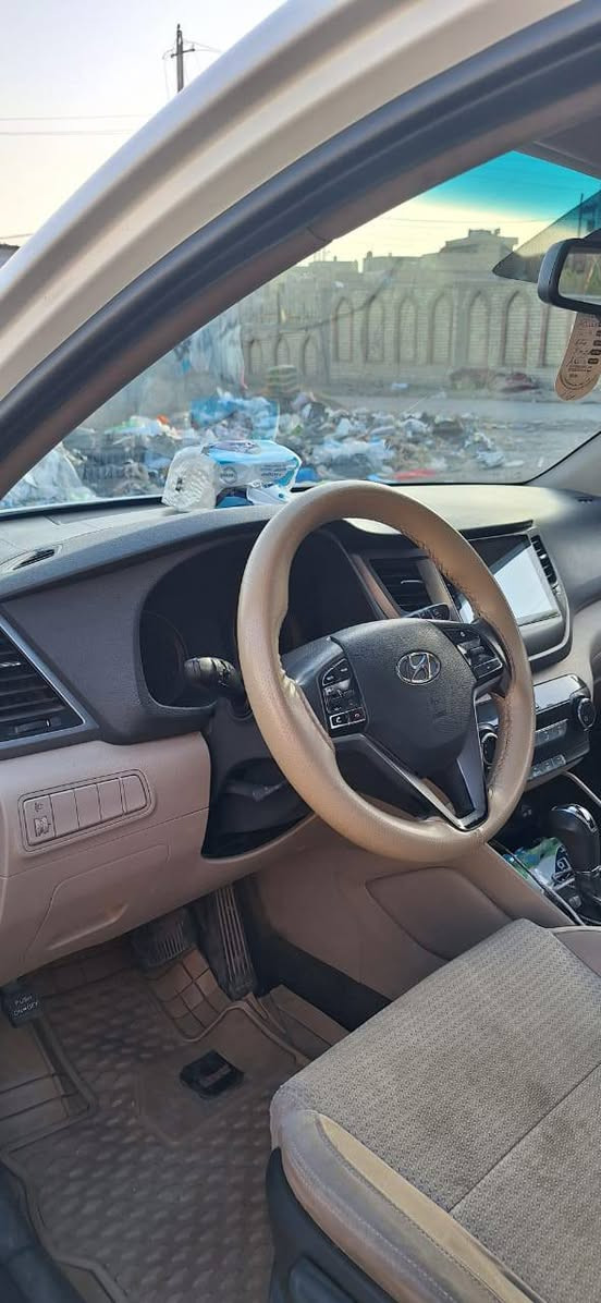 توسان 17 خليجي مبدل بنيد فقط وبيها مكانات بارد ب160 وبيها مجال ***********
