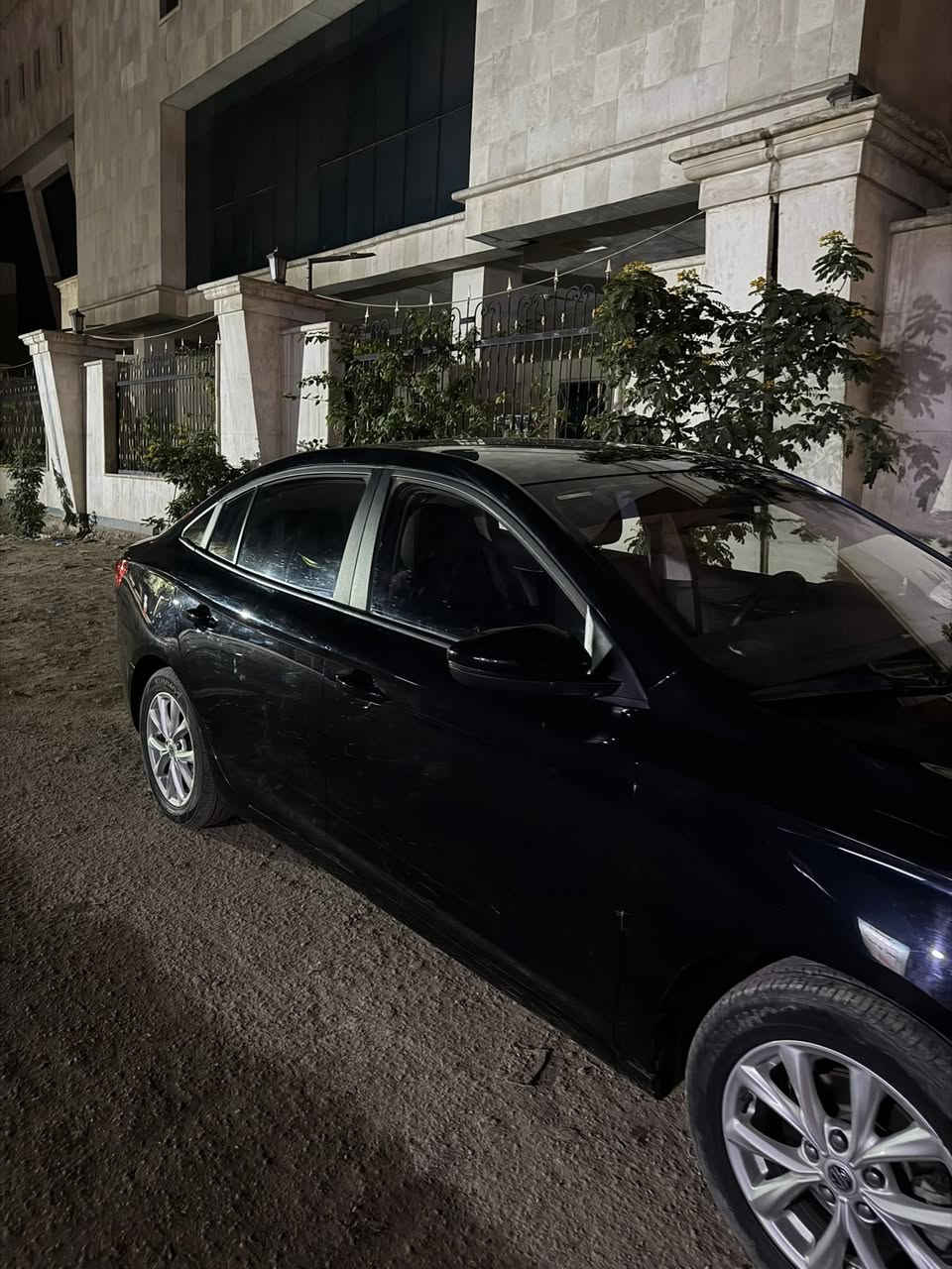 مرحبا سيارتي للبيع mg5
ماشية 37 الف
السيارة خليجي نظيفة وعلى ايدي على كد شغل وبيت مناقصها شي سعر 100 
بأسمي وتحويل مباشر 
مكانها بغداد كرخ ورصافة متواجدة 
رقمي ***********
