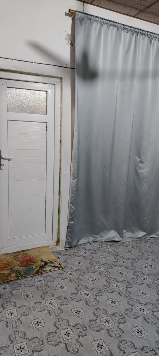 دار للبيع حي الوفاء القوس
شارع 15 قرب جامع الامام علي الهادي ع
استقبال وصاله وصحيات 
فوك غرفه كبيره 
السعر 72 مليون 
للاستفسار مكتب الفيحاء للعقار 
***********
