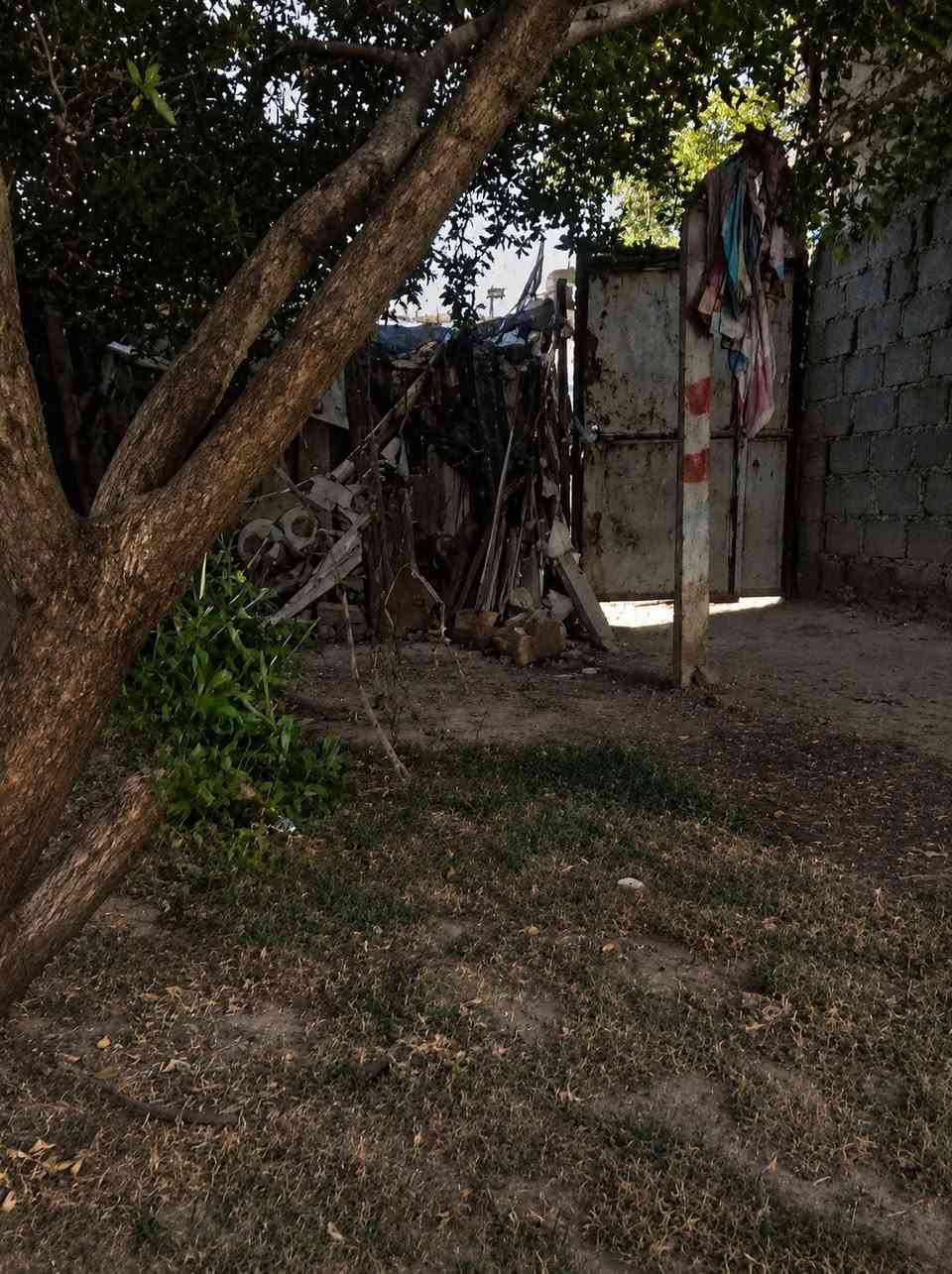 السلام عليكم بيت للبيع قطاع 22 ورة دائرة الكهرباء تجاوز  صالة 3غرف وصحيات داخلي وخارجي وحديقة ومخزن ةومساحة اكثر من200 لاستفسار هذا
السلام عليكم بيت للبيع قطاع 22 ورة دائرة الكهرباء تجاوز  صالة 3غرف وصحيات داخلي وخارجي وحديقة ومخزن ةومساحة اكثر من200 لاستفسار هذا 

***********
