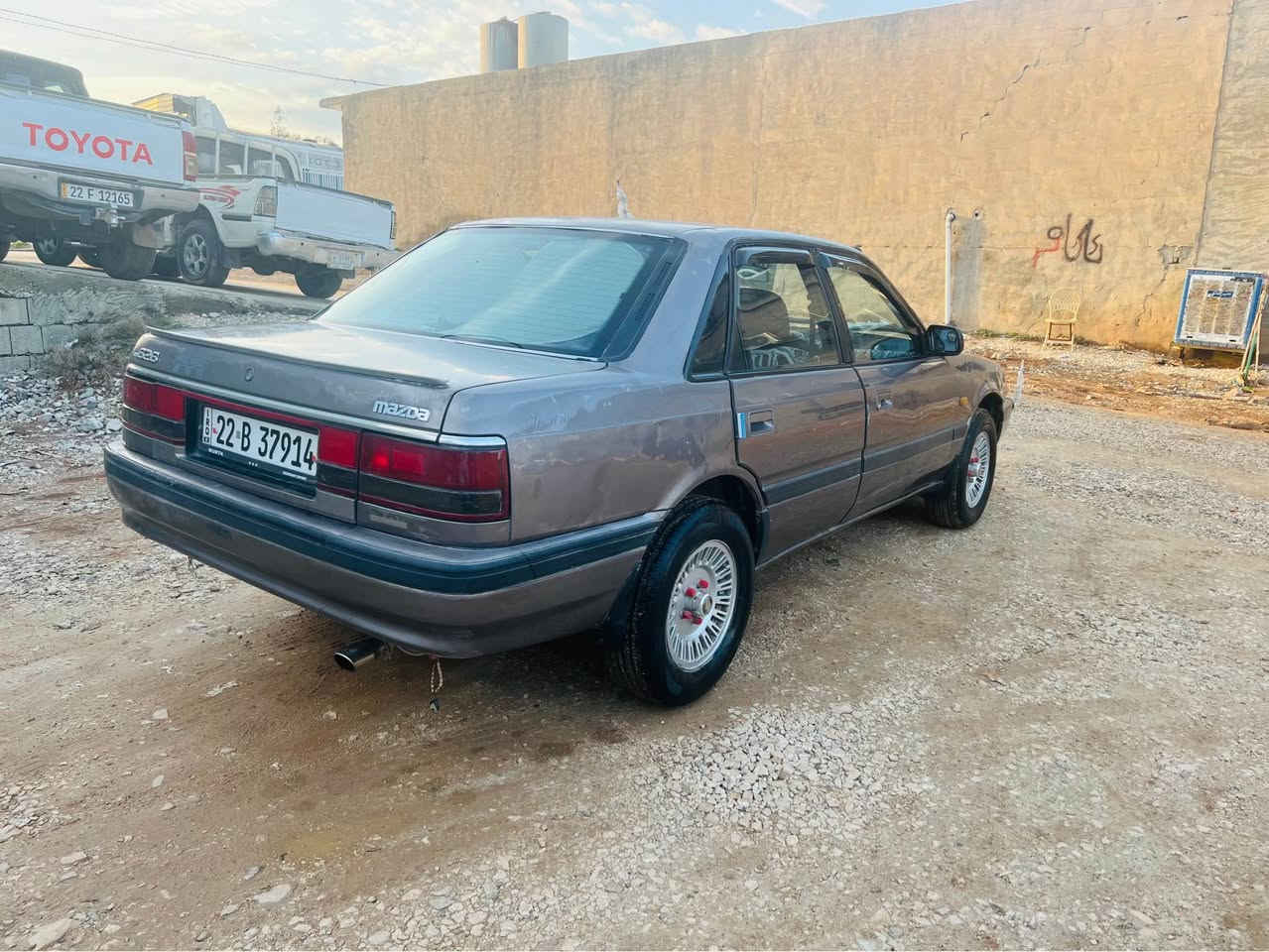 مازدا 91مەکینە 8وئیسراحەت 
گێڕو مەکینەو تەقەو ڕەقە بەشەرت 
سەنەوی و ڕەقەم وهەزەی تازەیە 
چوار تایەی نوێیە ئایپاتو قوفڵ مەرکەزیە پێشو پشتی کەپسە 
خایسی نیە سعری 38کەمێک مەجال گەر مشتەری تەلە فۆن بکە ***********ڤایبەریش هەمان ڕەقەمە جوابی نامە نادەمەوە كويسينجاك, أربيل
