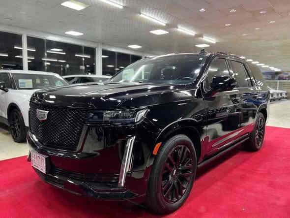 السلام عليكم ورحمة الله وبركاته. 
#معرض_ابن_شعبان_لتجارة_السيارات. 
____________________________
✅اسم السيارة:كديلاك سكاليد. 
✅الفئة:Sport. 
✅المديل:2023. 
✅اللوحة:بغداد. 
✅السعر:  725  ورقة
✅الضرر:الجاملغات الامامية فقط. 
✅السيارة كفالة من الايرباك ✅والشاصي والغرق والحرق. 
______________________________________
🔻1-حجم المحرك 8 سلندر 6200. 
🔻2-عداد المسافة13 الف ميل. 
🔻3-سقف بنرما. 
🔻4-زينون عالي ناصي آصل. 
🔻5-جنطة كهرباء. 
🔻6-بصمة ابواب وتشغيل عن بعد. 
🔻7-خاصيه جعل المحرك 4 سلندر 🔻اقتصادي. 
🔻8-كامرات ميحطيه 360 درجه. 🔻(٥)كامرات. 
🔻9-اشاير مري.قابله للطيء. 
🔻10-رادر جانبي مانع اجتياز+رادر 🔻امامي. 
🔻11-سستم صوت متكامل. 
🔻12-تدفئة+تبريد المقاعد. 
🔻13-جكات جوبلس صعود ونزول. 
🔻14-حساس امامي+خلفي. 
🔻15-ويل مقاس 22 بلاك توب. 
🔻16-دجات صعود جانبي كهرباء 🔻شفط. 
🔻17-مقاعد جلد اسود خط ابيض آصل. 
🔻18-المقاعد الخلفي شفط كهرباء. 
🔻19-كونترول تبريد خلفي منفصل. 
🔻20-شاشات عرض خلفيه. 
🔻21-فور ويل درايف. ٤*٤. 
🔻22-مقود كهرباء. 
🔻23-الكراسي كهرباء. 
🔻24-خزن ميموري لكرسي السايق. 
🔻25-اوتو ستوب. 
🔻26-هاند بريك بصمه. 
🔻27-تحديد مسار. 
🔻28-داتو شو شاشه ليزري. 
🔻29-تبريد مناخي. 
🔻30-تحكم ستيرن جهتين.  

______________________________________
🔻للأستفسار اكثر:🔻
***********📞 المبيعات
***********📞سامر. 
***********📞جهاد. 

🔴العنوان:النجف-
🔴المدينة المائية-
🔴مقابل حي الجامعة-
🔴مجاور كافية الزاويه.
