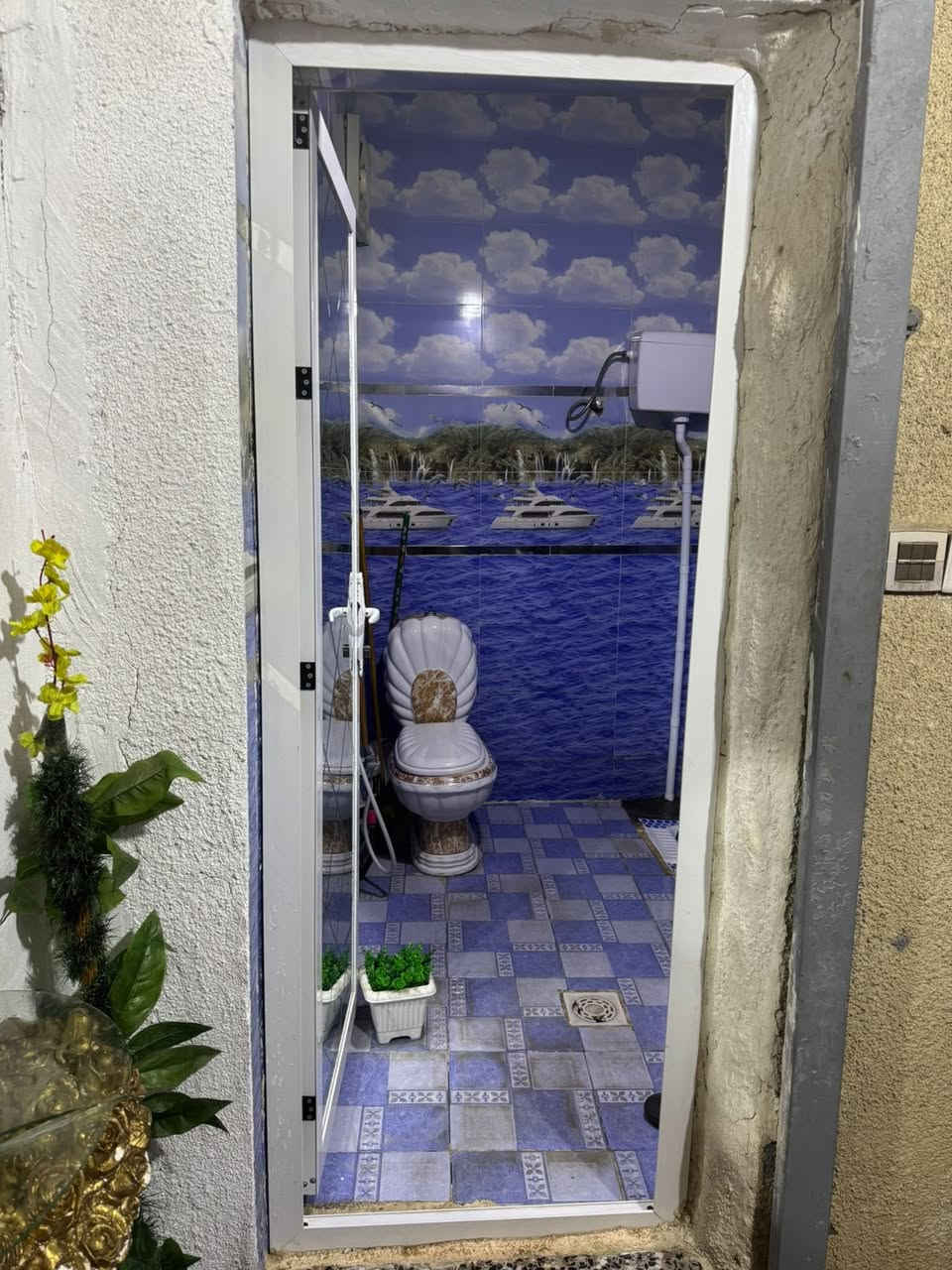 سلام عليكم مكلف بلنشر بيت للبيع تجاوز بناء جديد بي رقم تمليك المساحة 180 بي 3غرف نوم وستقبال  وصالة و2مطبخ حار بارد و2حمام خارجي وداخلي معة 2سبالت وكاونتر ولاثريات شارع المعهد السعر 50 الاستفسار ***********
