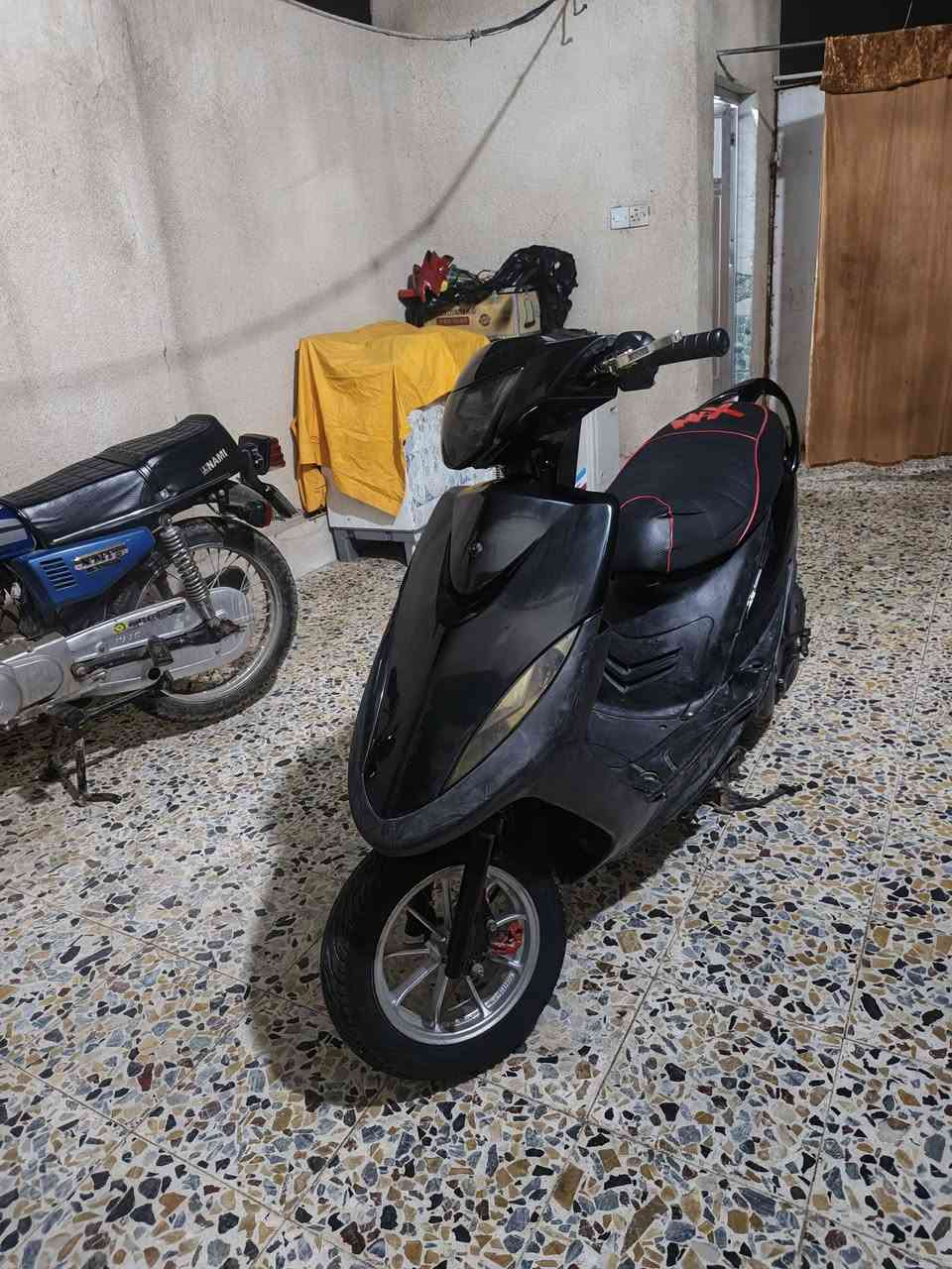 السلام عليكم ماكس عدله لبيع مكينه مزوده 55شلعه معدل 120دراجه قويه كلجات رياضي صالنصه صجميه بلديه وياله رياضي الدراجه نضافه مثل ما بصوره نضيفه سعر 750وبيه مجال قليل مكاني حي الوحده المو شراي لا يخابر ما متواجد عله النت هاذ رقمي ***********
