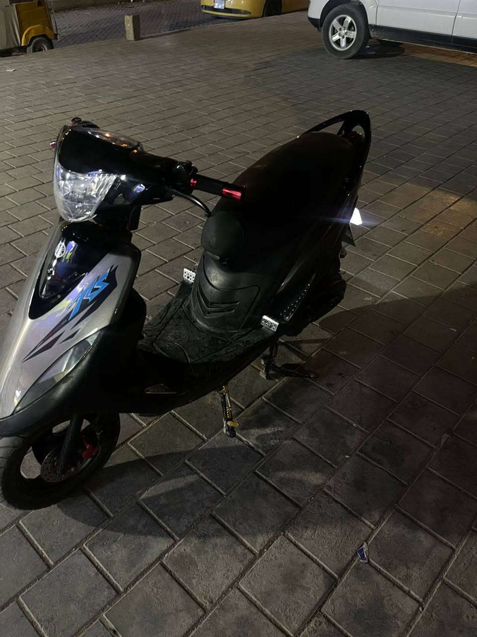 سلام عليكم ماكس عدلة للبيع السعر 600 وبيها مجال مكاني بغداد مدينة الصدر متواجد فيس واتساب ***********
