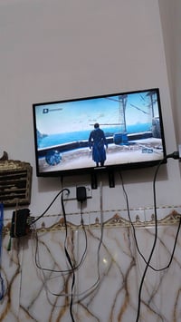 جهاز xbox 360 كامل ملحقات جهاز مهكر بداخله عده العاب من ضمنها Gtav ريد...