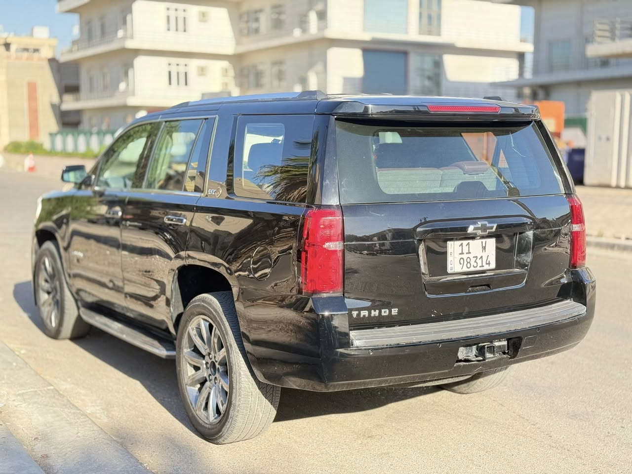 السلام عليكم شوفرليه تاهو LTZ 2017 خليجي وكاله المنصور فول مواصفات
رقم بغداد بأسمي 
فتحه
بصمه 
تشغيل عن بعد 
شاشه وسطيه 
كشنات خزن 
كشنات تدفئه تبريد 
داخل قرميدي 
كشنات كهرباء الخلفيه 
رادارات 
حساسات امامي خلفي 
داتا شو 
باب خلفي كهرباء 
ثلاجه 
ويل 22 
معروفه ال LTZ 
السياره خليجيه صارت طخه بيهه بسيطه بدون لادواخل ولاايرباكات مكفوله من الدواخل صبغت الجاملغ والبنيد جهت السائق 
وجاملغ خلفي عكس السايق 
ادامه كامله عالسياره متصرف الف عليهه 
سعر السياره ب295$ فقط 
مكان السياره المنصور الداودي 
للاتصال *********** و***********
