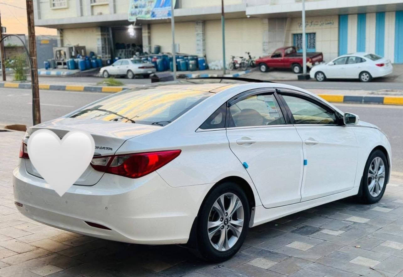 السلام عليكم سوناتا 2011 خليجي رقم بغداد سنويه ل29. مكينه 2400 دوش بيها جاملغ خلفي ولباب صبغ  السياره فول   وجاهزه مكينه وكير وحداديه السعر 102 وبيها مجال قليل مكاني بابل حله مركز المدينه. الرقم ***********
