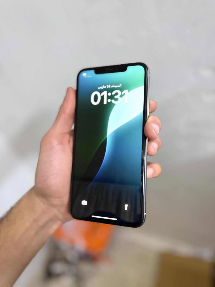 إيفون 11 برو ماكس لون ابيض مميز ذاكره 256 الجهاز فقط مستبدل شاشه  وبطاريه اصليات باقي الجهاز كل شغال اتصال ونت كامره اللمس فيس ايدي شغال  كلشي الجهاز زلغ واحد مابي نظافه 💯  سعر الجهاز 275 وبي مجال بسيط العنوان بغداد المنصور رقم تلفون *********** وبي واتساب
