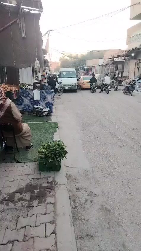 محل منزليه للبيع محل متكامل مناقصه اي شي ومحل شغال وبيه معاميل خير من الله  سبب البيع عدم التفرغ والمحل داخل سوق حي العباس الفرع الثالث قرب مكتبة الفانوس السعر9ملايين ينباع هوه وغراضه اي استفسار اتصل ***********
