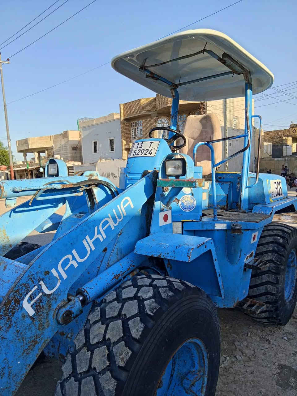 السلام عليكم شفل فوركاه للبيع
مديل 97  مكفول المكينه ما مفتوحه بس مضخات مفتوحات شفل جاهز للعمل شرط الفحص جبير فيترك وافحصه شرط النضافه رفع ودفع يبطنش

تخم تاير جديد كلشي شغال.         السعر 140 

محلاحظة :بس الشراي يخابر

الموشراي لايخابر ومستعجل على البيع المكان ناصريه مرگز 

الاستفسار ***********
*********** واتساب
