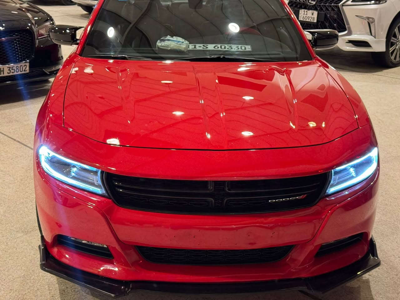 سلام عليكم جارجر SXT بلاص موديل 2021الون احمر طماطه  فول مواصفات كرسي كهرباء 2 كشن خزن ميمور +تدفه تبريده ستيرن تدفه  + فتحت سقف  جلد ￼ حادث جاملغ خلفي وجاملغ امامي كلير وصور الحادث موجود بل منشور مكانيّ بغداد ترهم بيع او مراوس ***********￼
