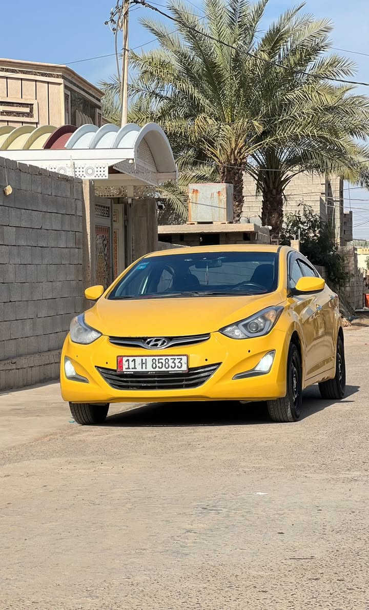 السلام عليكم للبيع الانترا موديل 16 وارد امريكي بيها جاملق وبنيد مبدلات وجاملق جهت السايق مصبوق اثر طخه ماطور والباقي خير من الله السعر 110 
مكان السياره الرمادي 
***********
