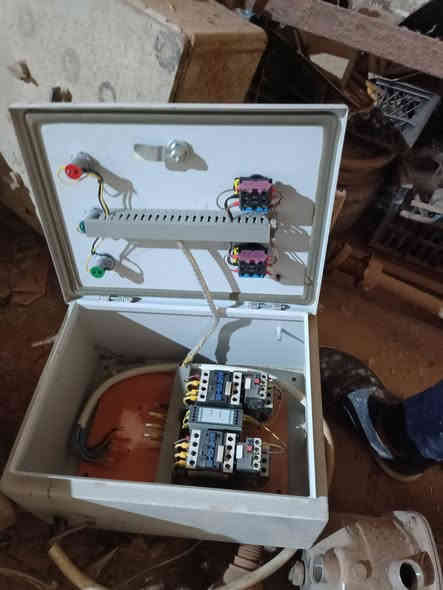 مطلوب كهربائي يشتري هاي البوردات كلهن شغالات على فحص العنوان النجف للاستفسار ***********
