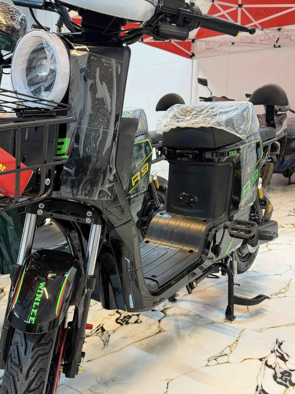 السلام عليكم
متوفر ار 9 الحديث بكافة الاوان وبعروض وسعار مناسبه جدآ متوفر جمله ومفرد يوجد  نضام النقد والاقساط العنوان الرمادي شارع ١٧مجاور جامع المندلاوي الستفسار ***********حمودي الجبوري
