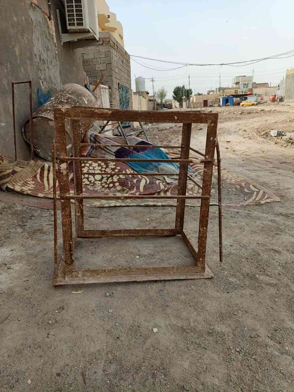 قفص مكيف ثقيل للبيع قيم واخذة وهاذ رقمي *********** بغداد, العراق
