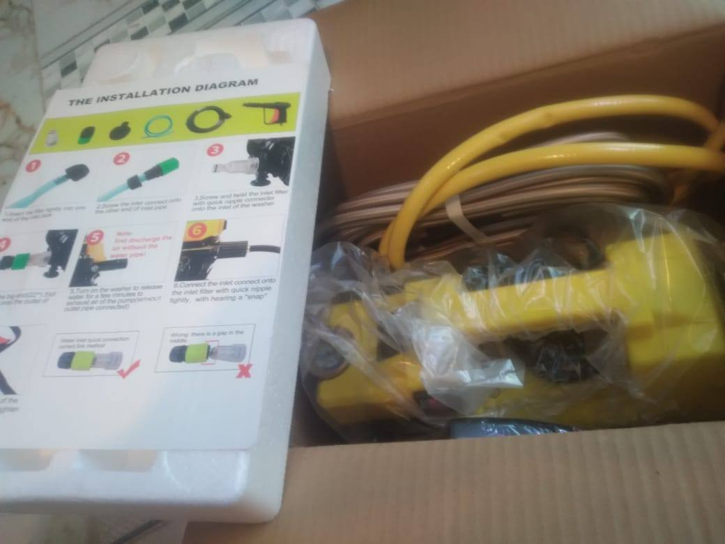 السلام عليكم فاره بنز صناعه هنديه الأصلي مع ضمان  سعر85وبيها مجال  ***********
